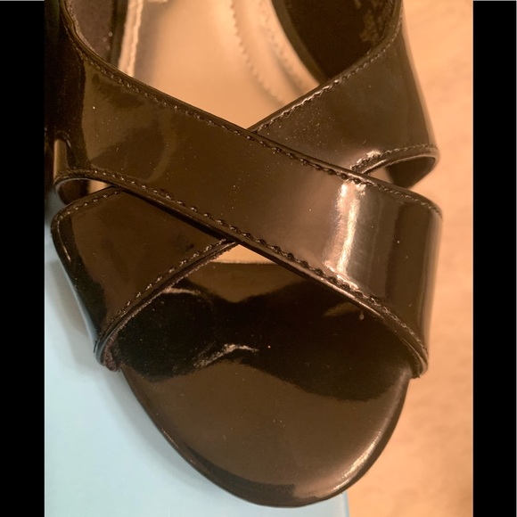 comfort plus by Predictions Nenet Black Patent Leather Wedge - Picture 12 of 12